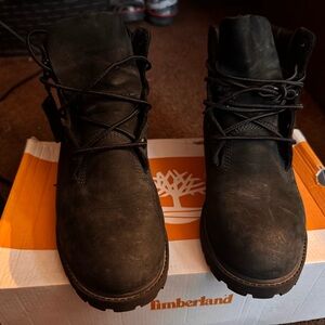 Timberland Men's boots. Youth boy grade school size 5